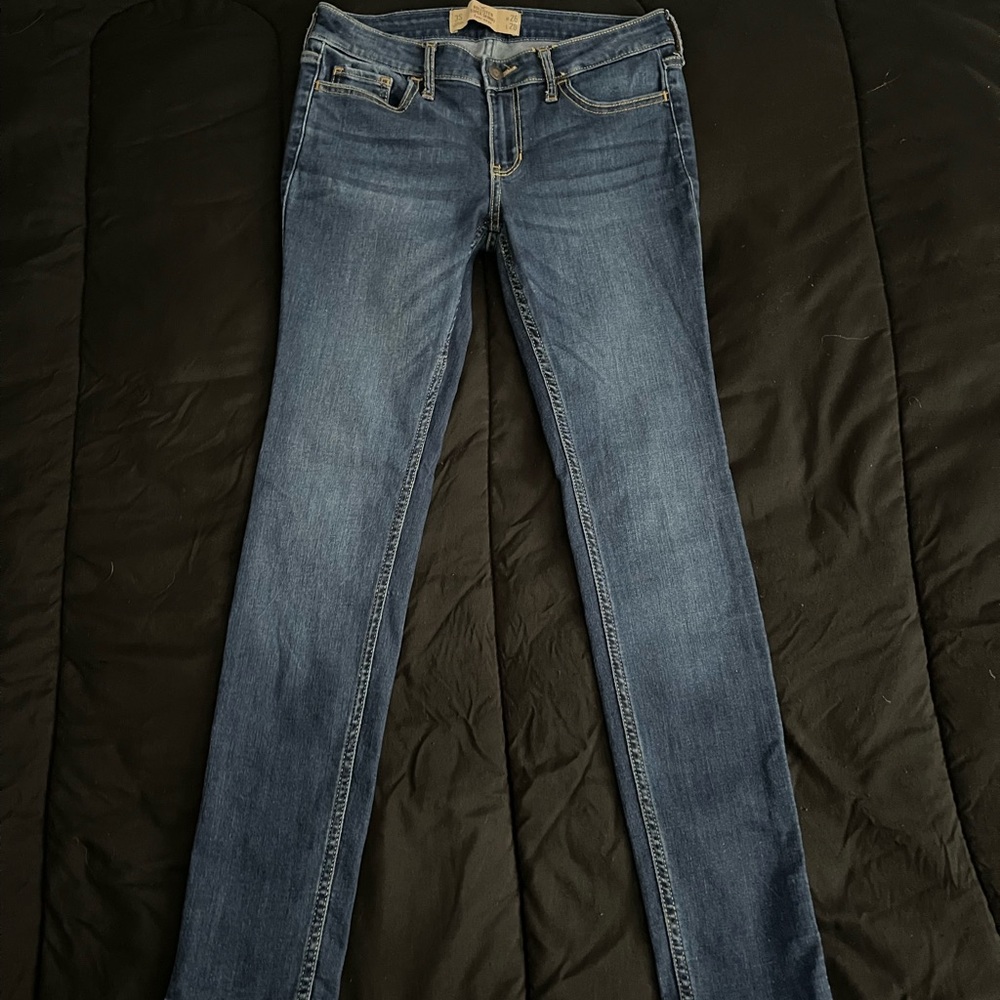 Hollister Super Skinny Low Rise  W26 L28